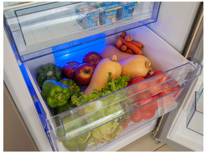 DFF547: Defy 555L Naturelight Side by Side Fridge Freezer